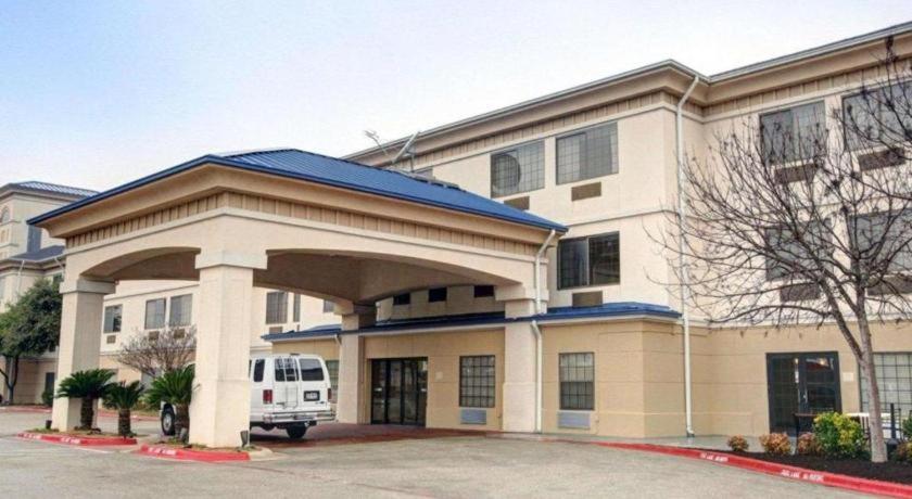 Quality Inn & Suites Airport Austin Luaran gambar