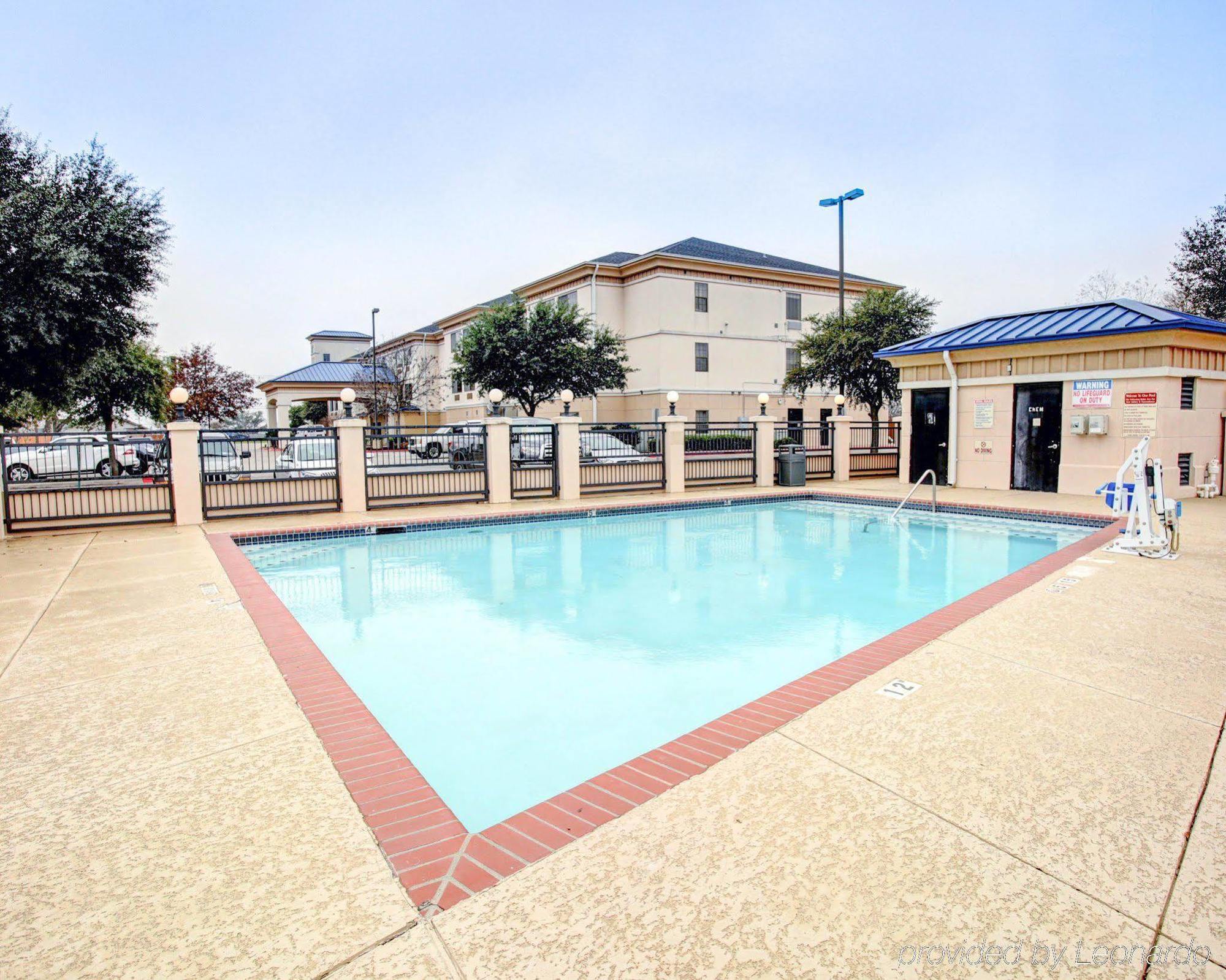 Quality Inn & Suites Airport Austin Luaran gambar